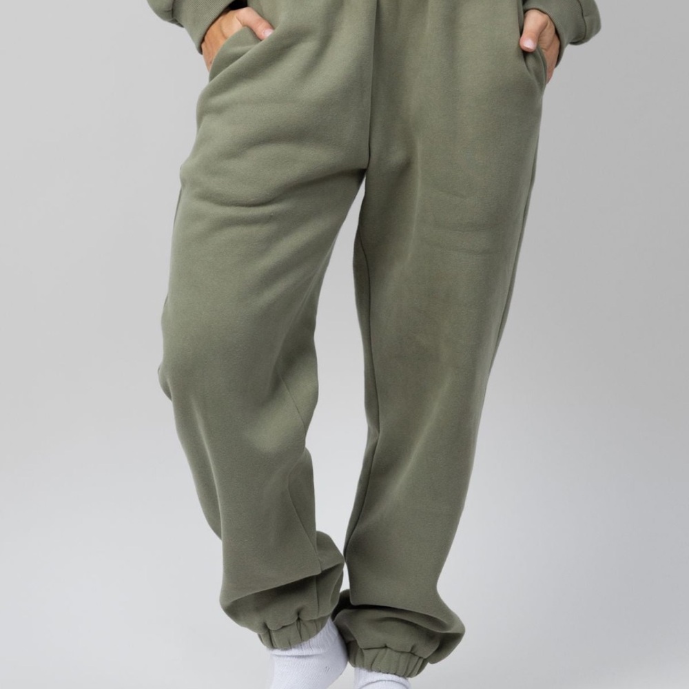 NIB Comfrt Travel Essentials Sweatpants - Picture 2 of 5